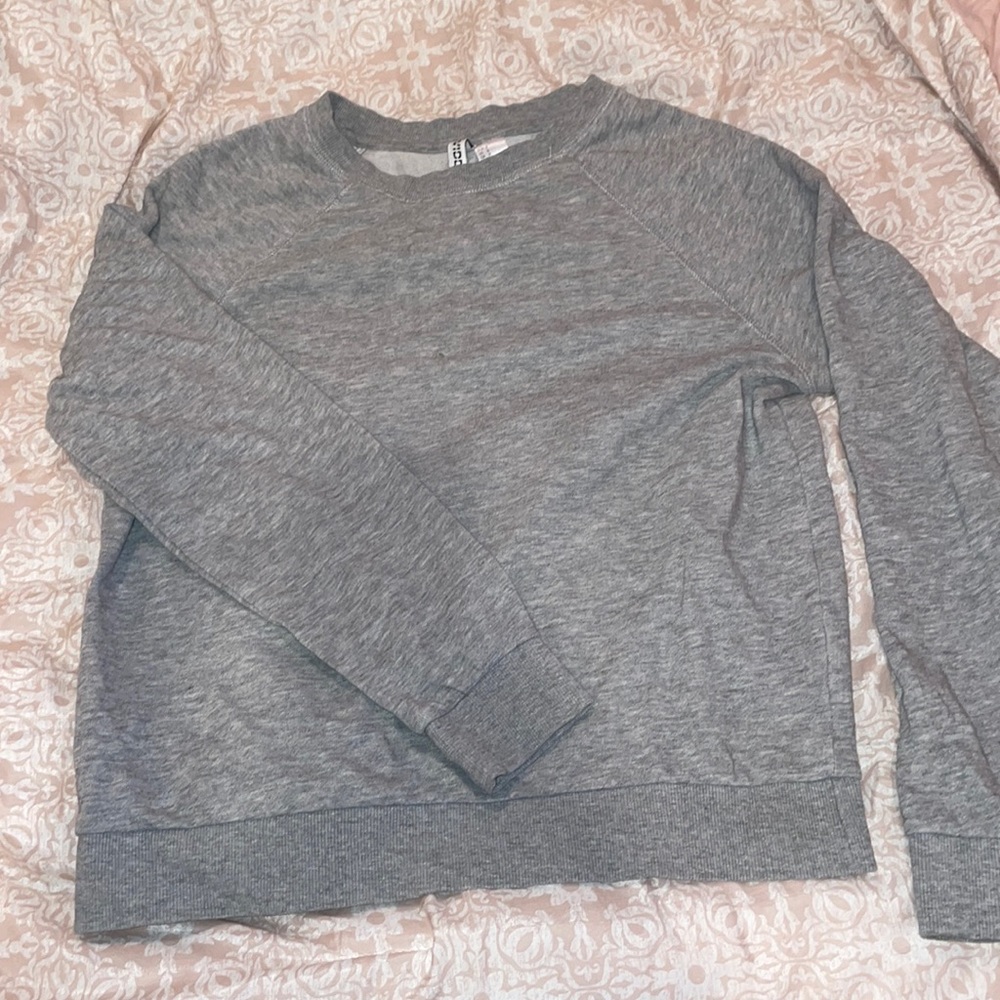 H&M dividend sweater